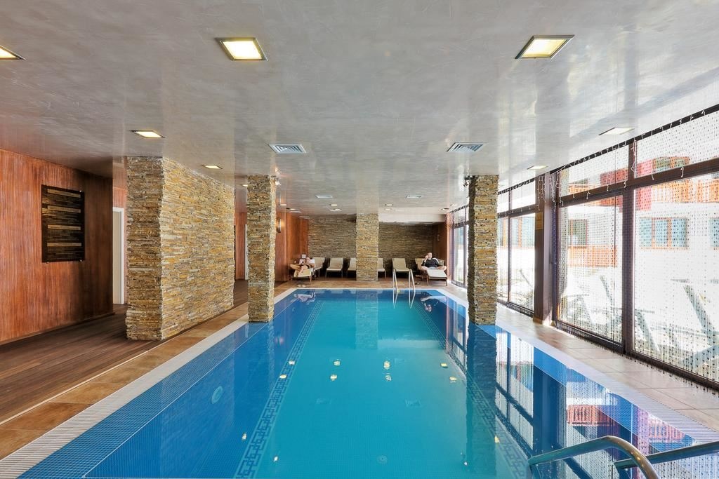 pools-indoor-pool