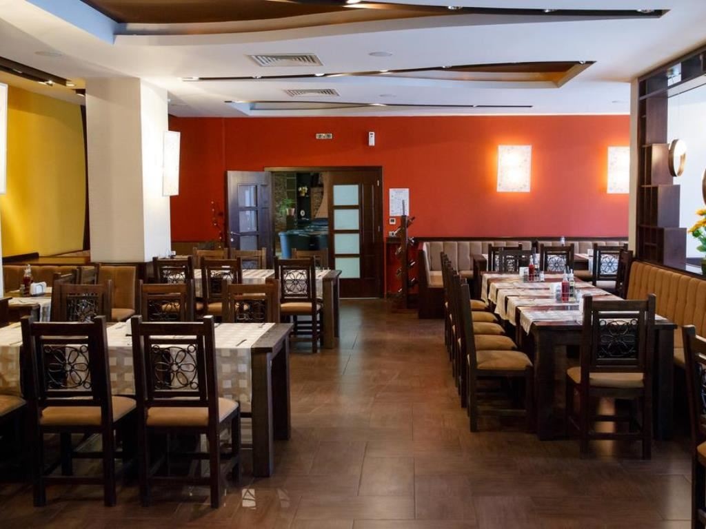 restaurants-restaurant