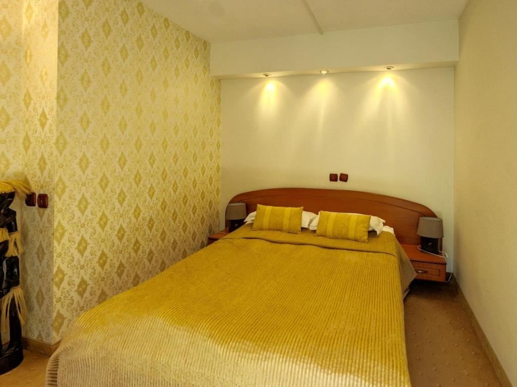 rooms-standard-suite