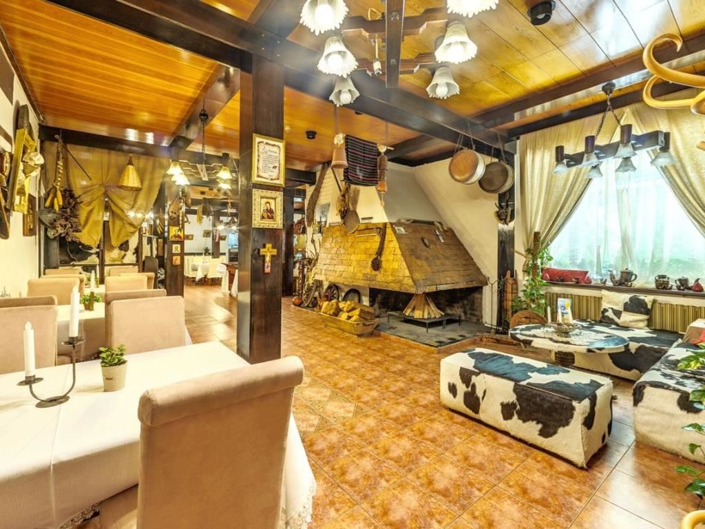 restaurants-restaurant