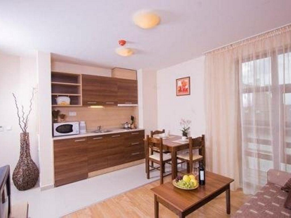 rooms-2-bedroom-standard-apartment-balcony