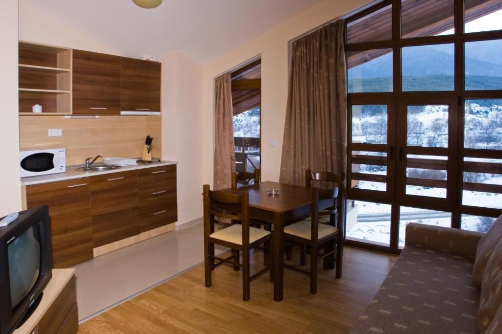 rooms-double-standard-apartment-balcony