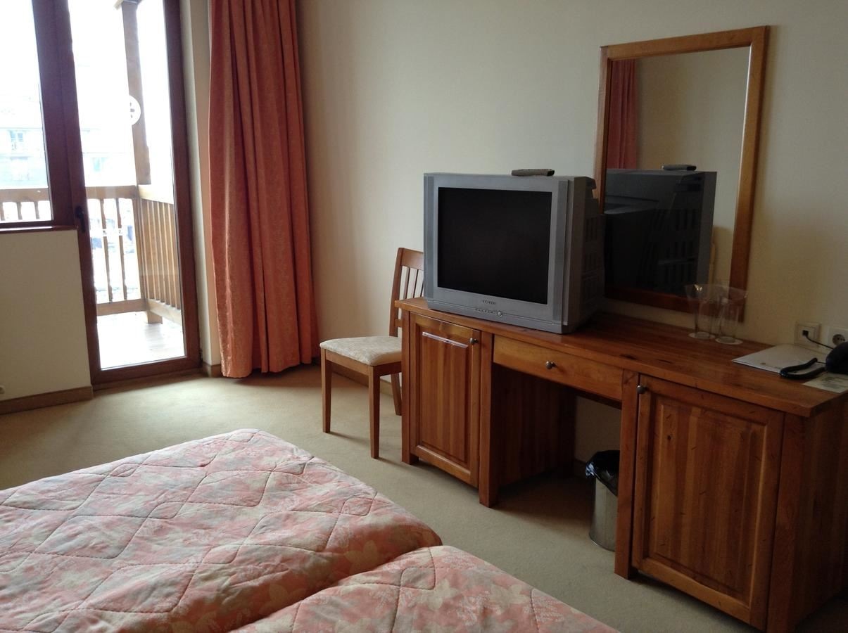 rooms-twin-standard-room