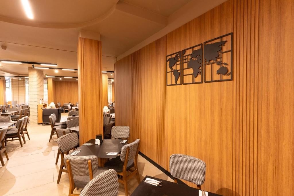 restaurants-restaurants