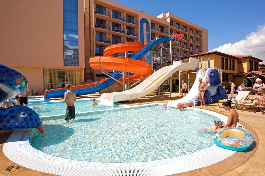 water-park-water-park