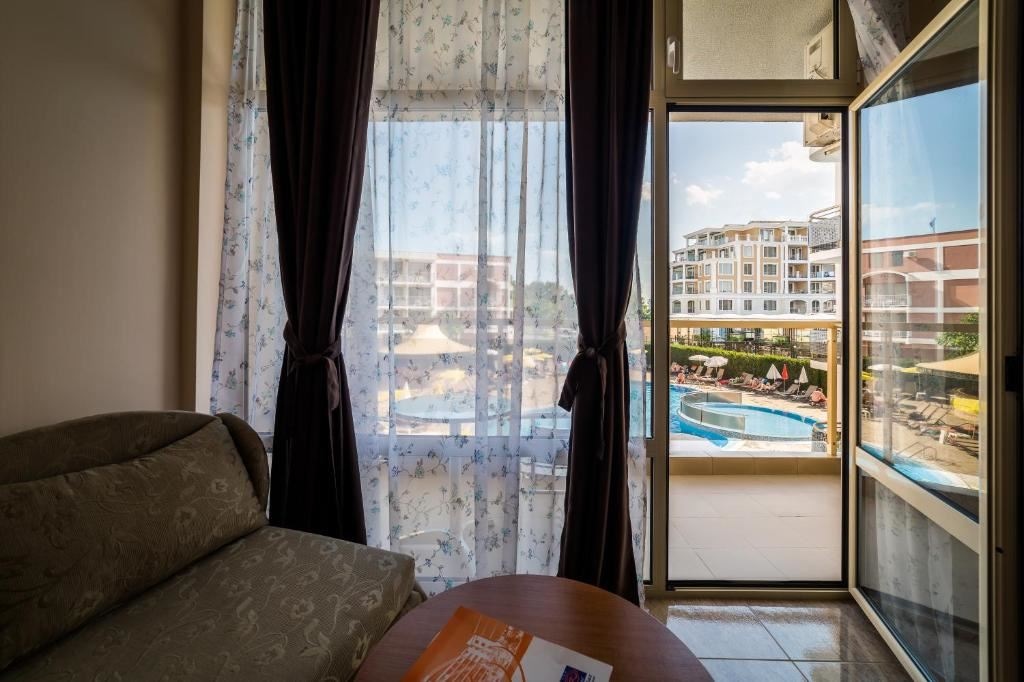 rooms-singleuse-standard-room-balcony-or-terrace