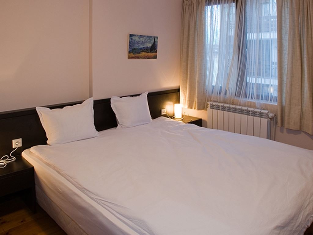 rooms-double-standard-apartment-balcony