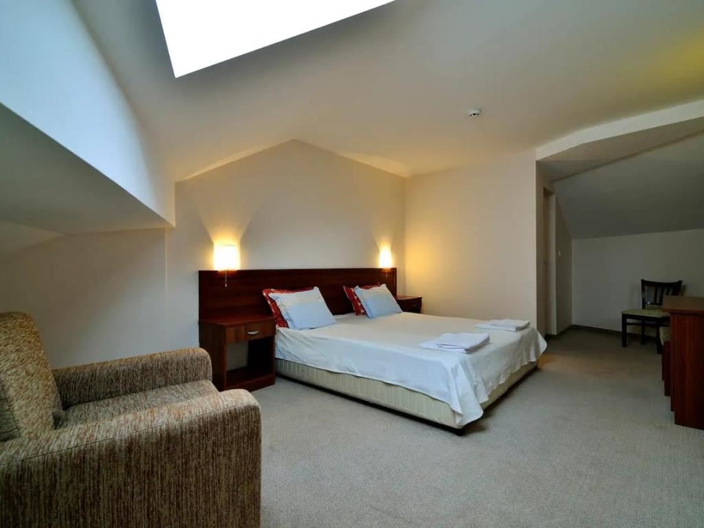 rooms-twin-standard-room