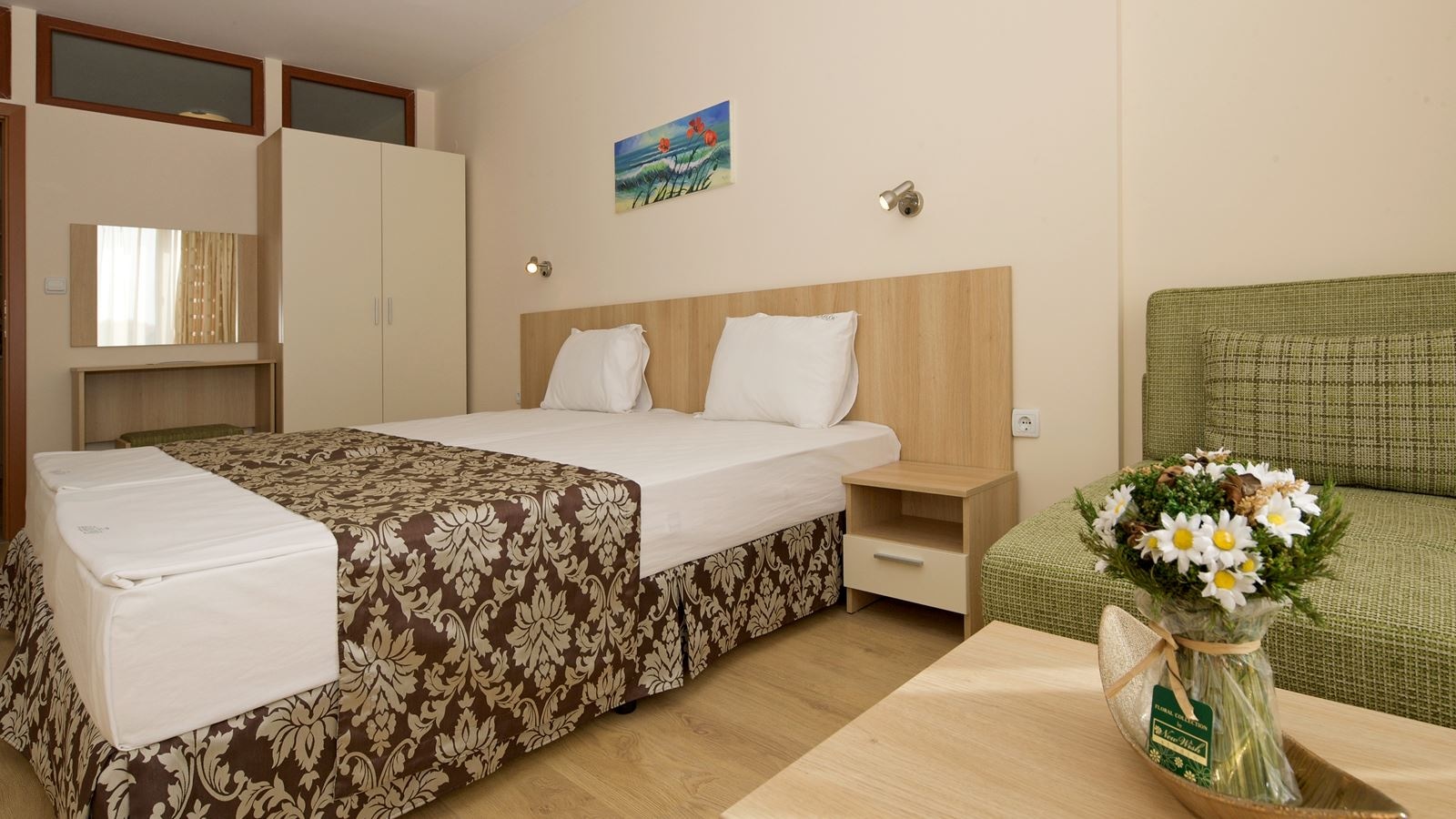 rooms-2-bedroom-standard-apartment-balcony