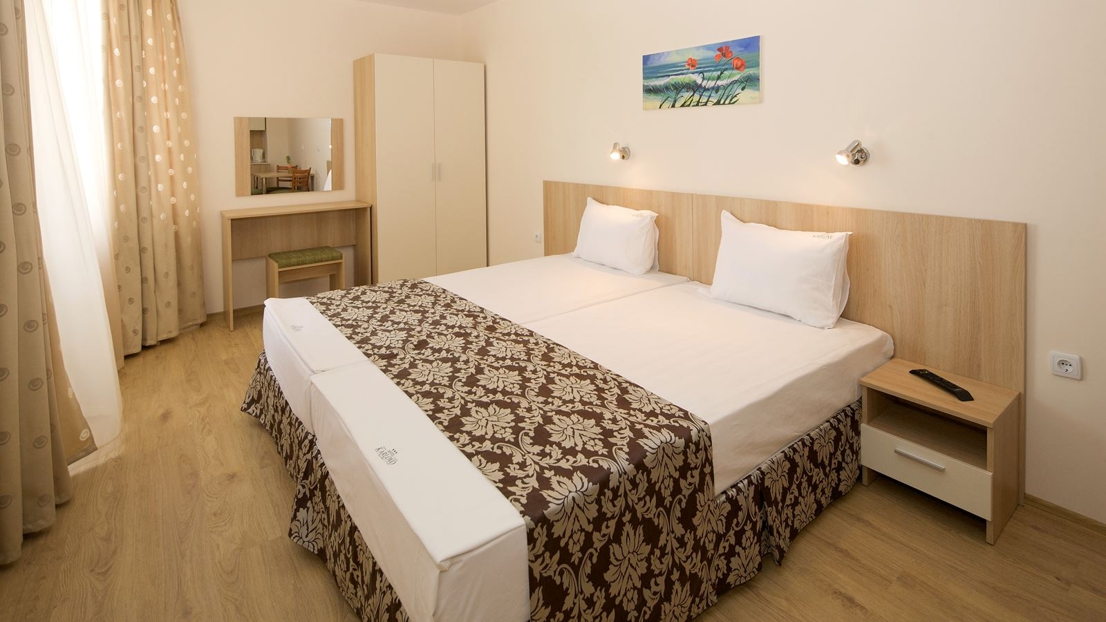 rooms-2-bedroom-standard-apartment-balcony