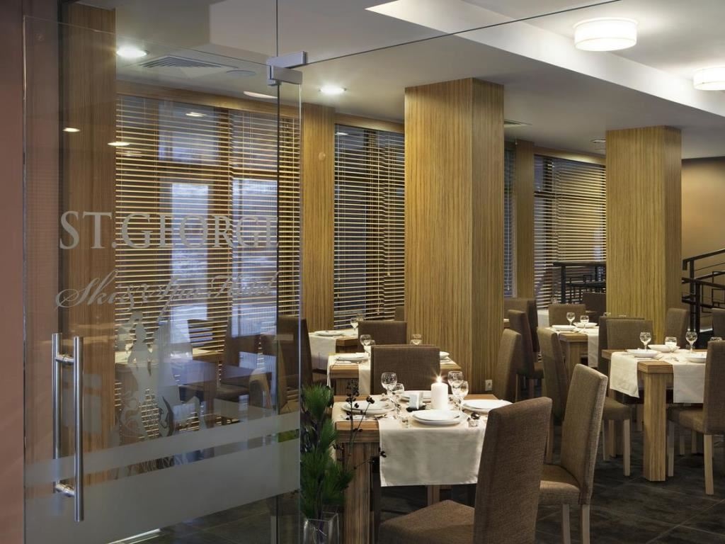 restaurants-restaurant