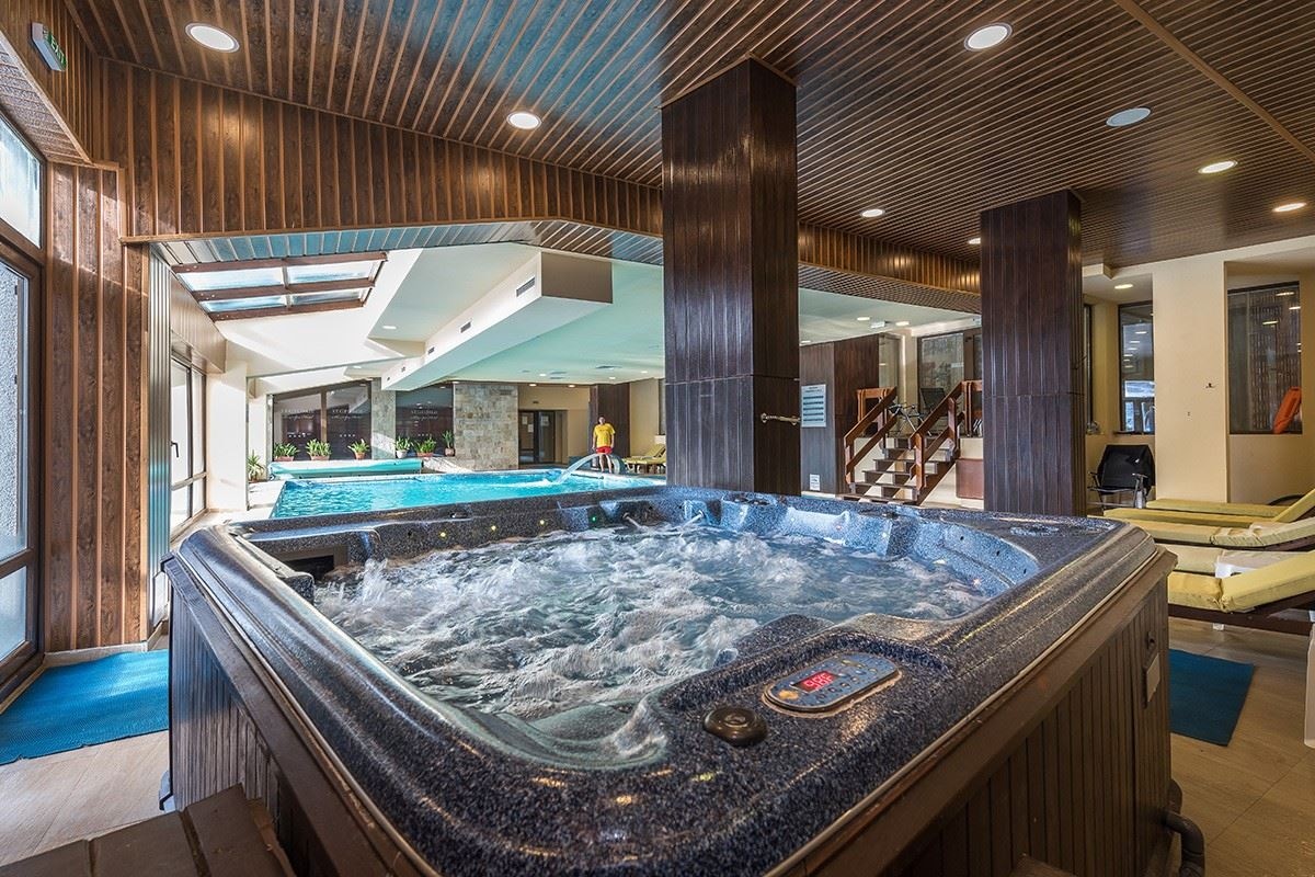 pools-indoor-pool