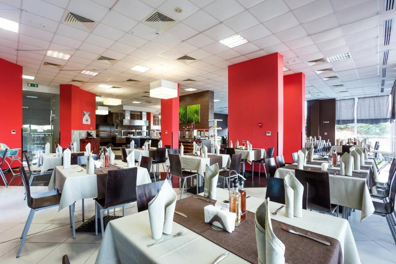 restaurants-restaurants