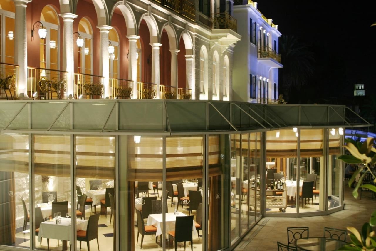 restaurants-restaurants