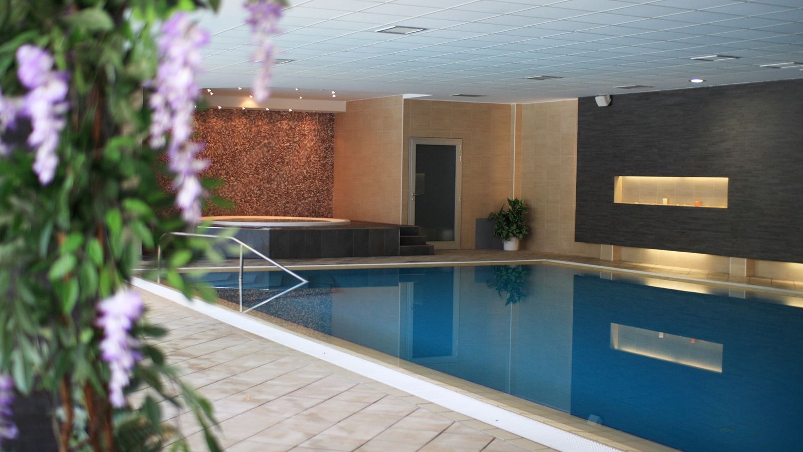 pools-indoor-pool