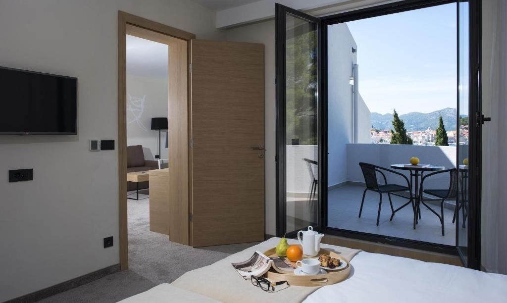 rooms-juniorsuite-seaside-balcony