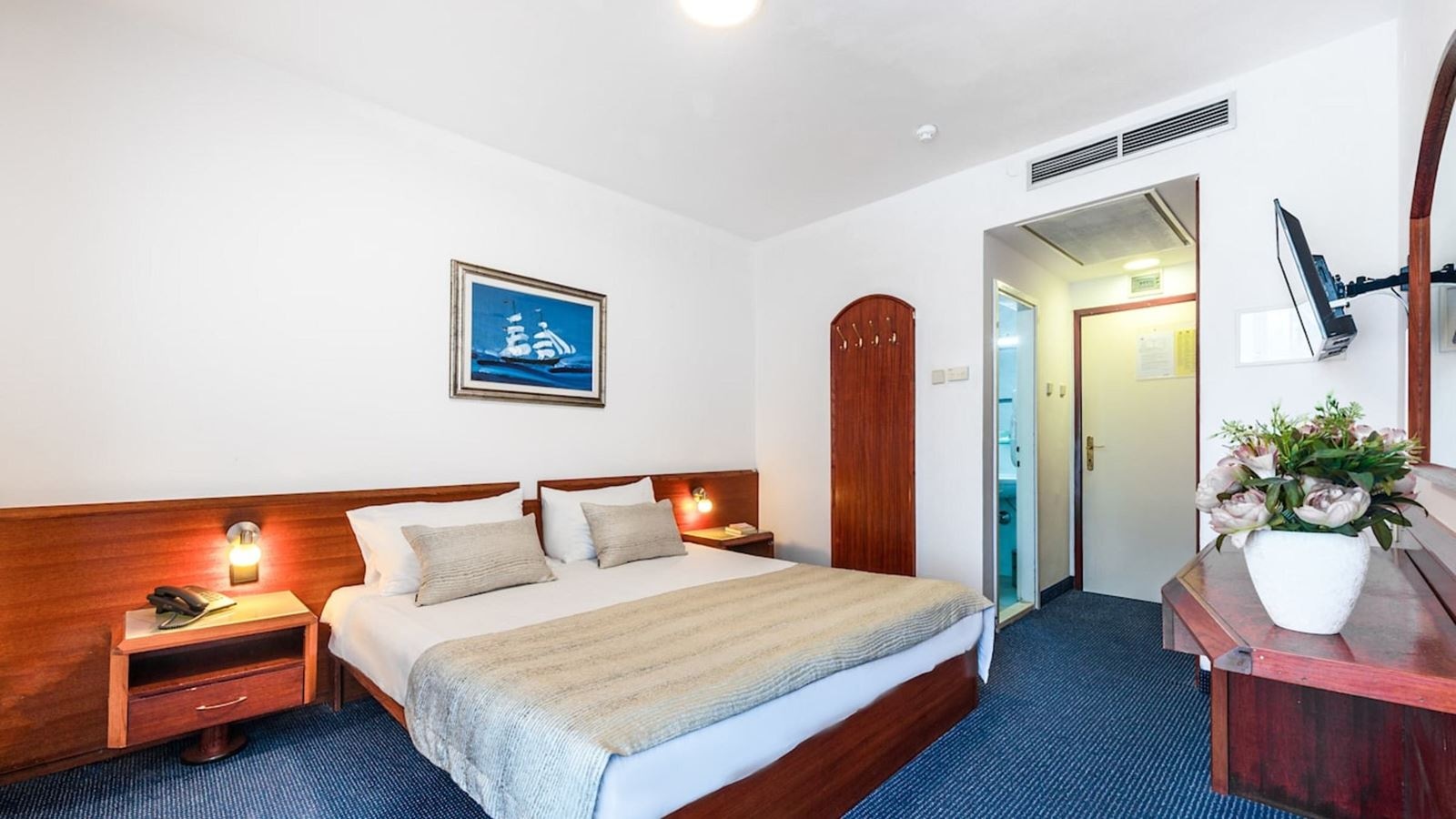 rooms-double-standard-room-park-view