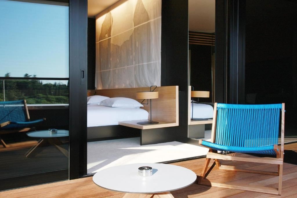 rooms-2-rooms-familyroom