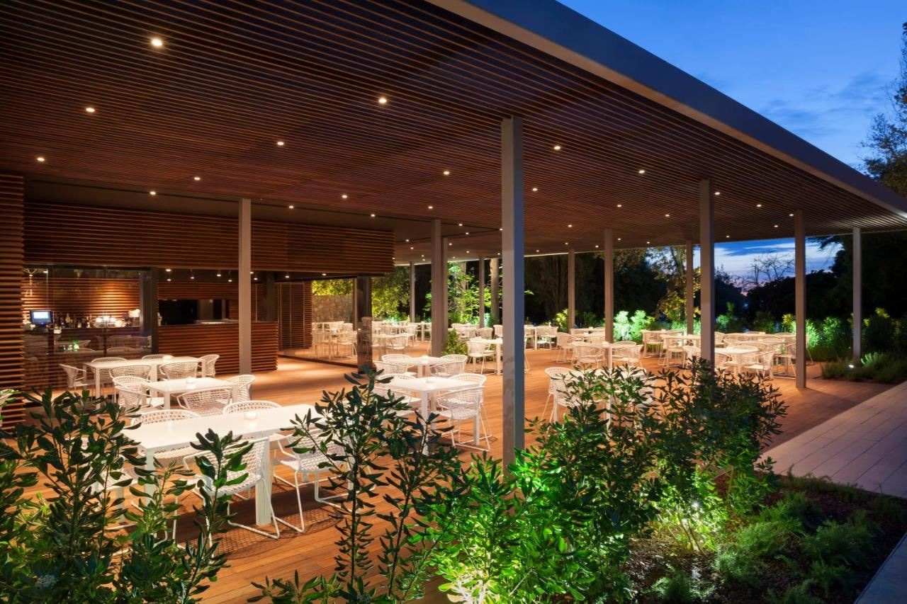 restaurants-restaurants