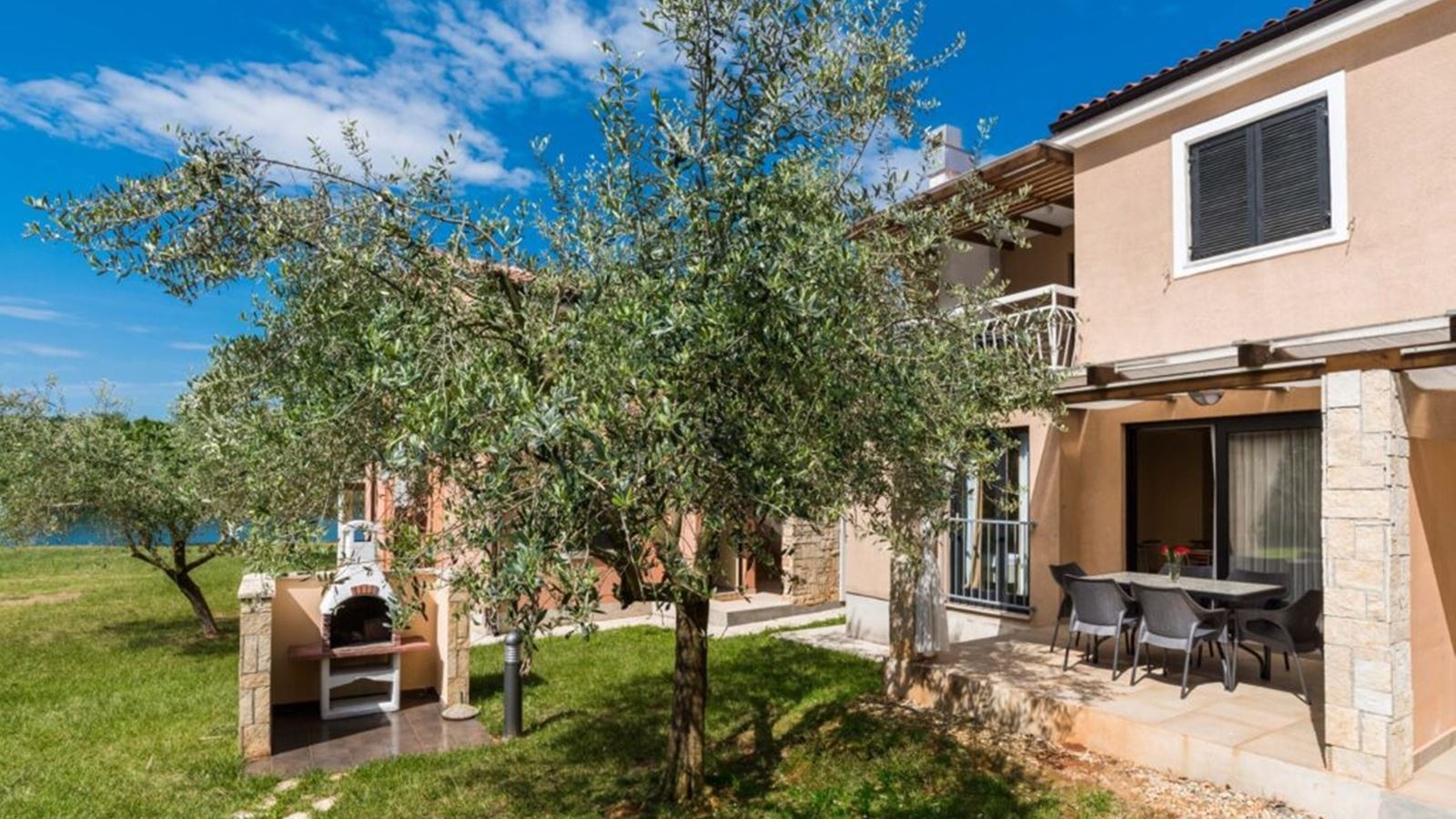 rooms-2-bedroom-superior-apartment-park-view-balcony