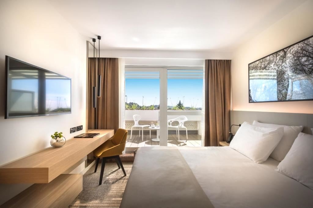 rooms-double-superior-room-balcony