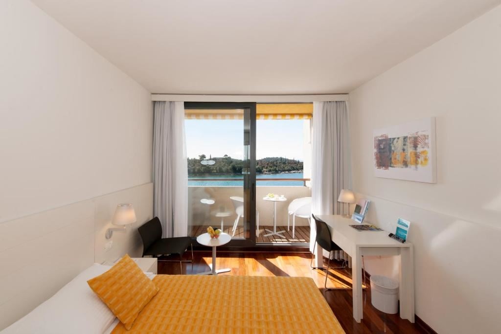 rooms-double-superior-room-balcony