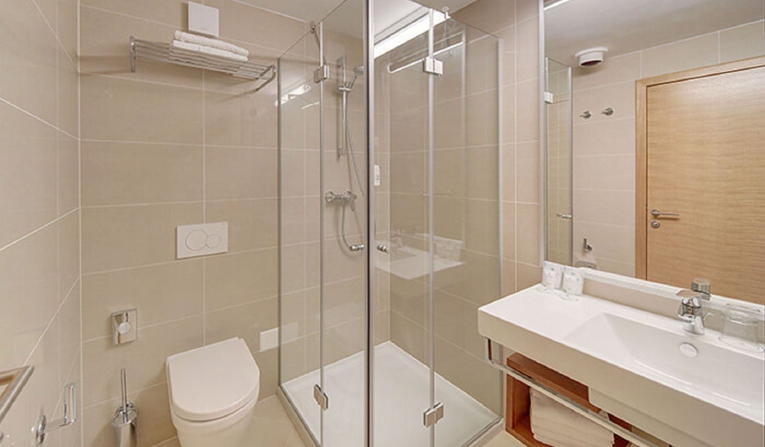 rooms-annex-superior-room-sea-side-balcony