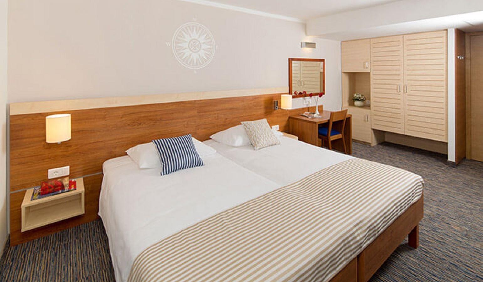 rooms-single-wchild-classic-room