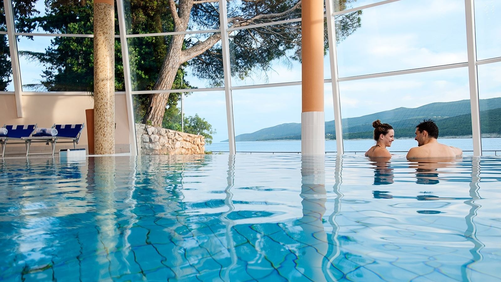 pools-outdoor--indoor-pool
