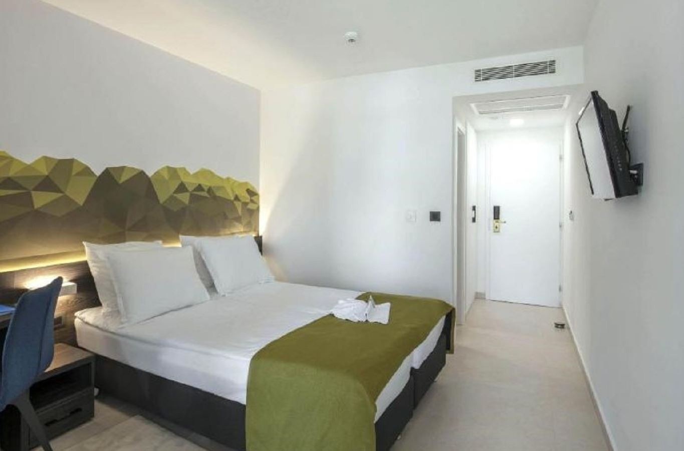 rooms-standard-room-balcony