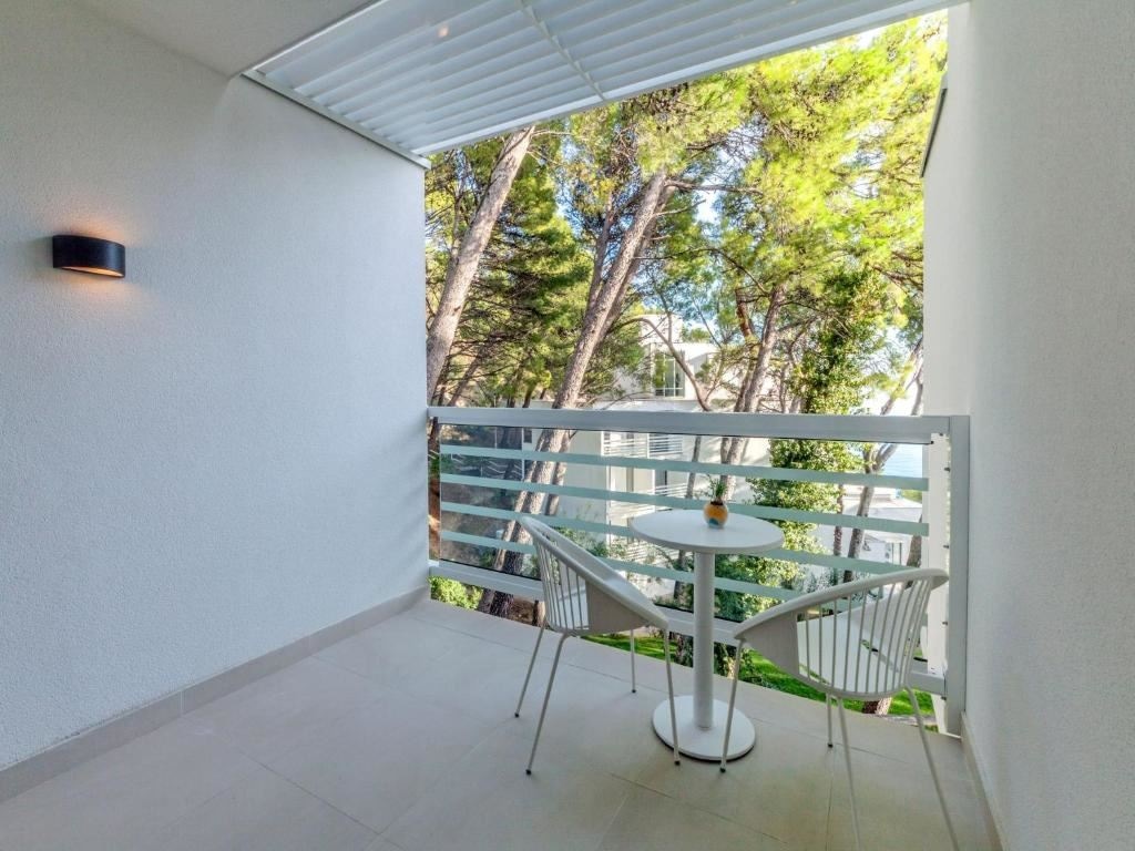 rooms-standard-room-balcony