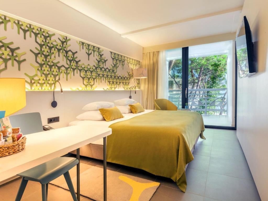 rooms-standard-room-balcony