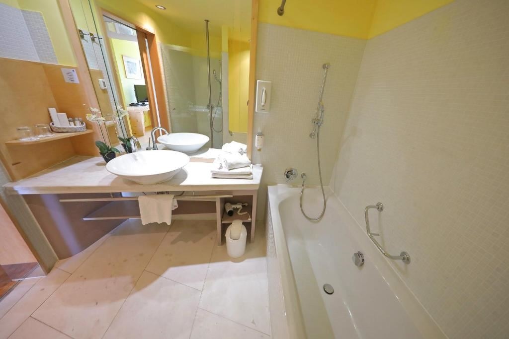 rooms-double-standard-room