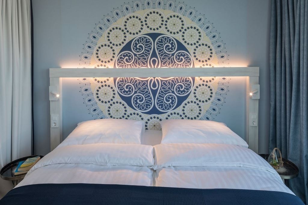 rooms-comfort-family-room-sea-side-balcony