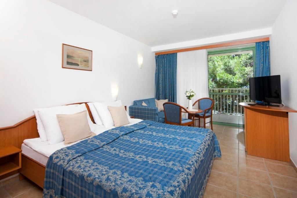 rooms-standard-room-balcony