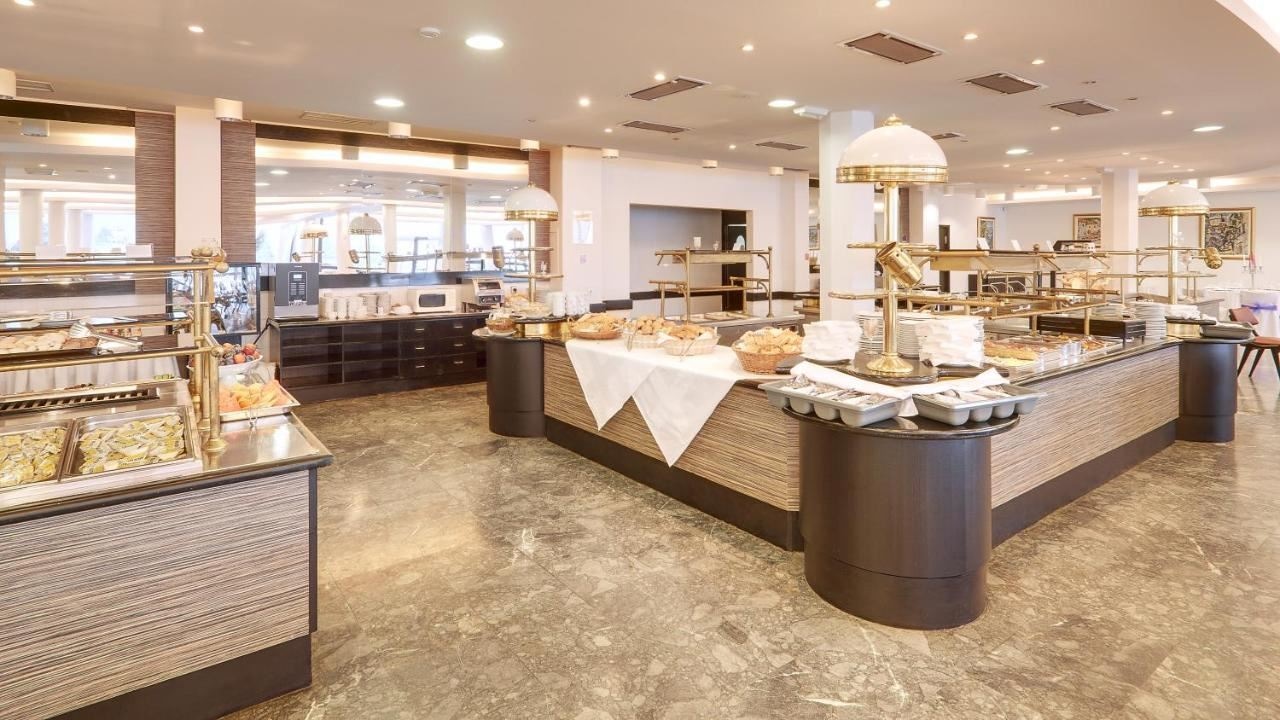 restaurants-restaurants