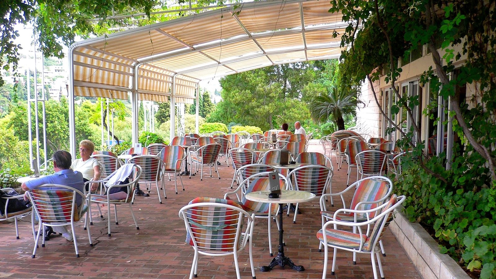 restaurants-restaurants