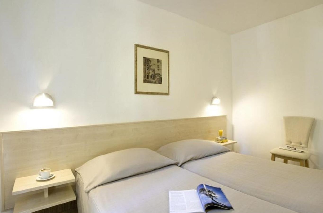 rooms-twin-standard-room