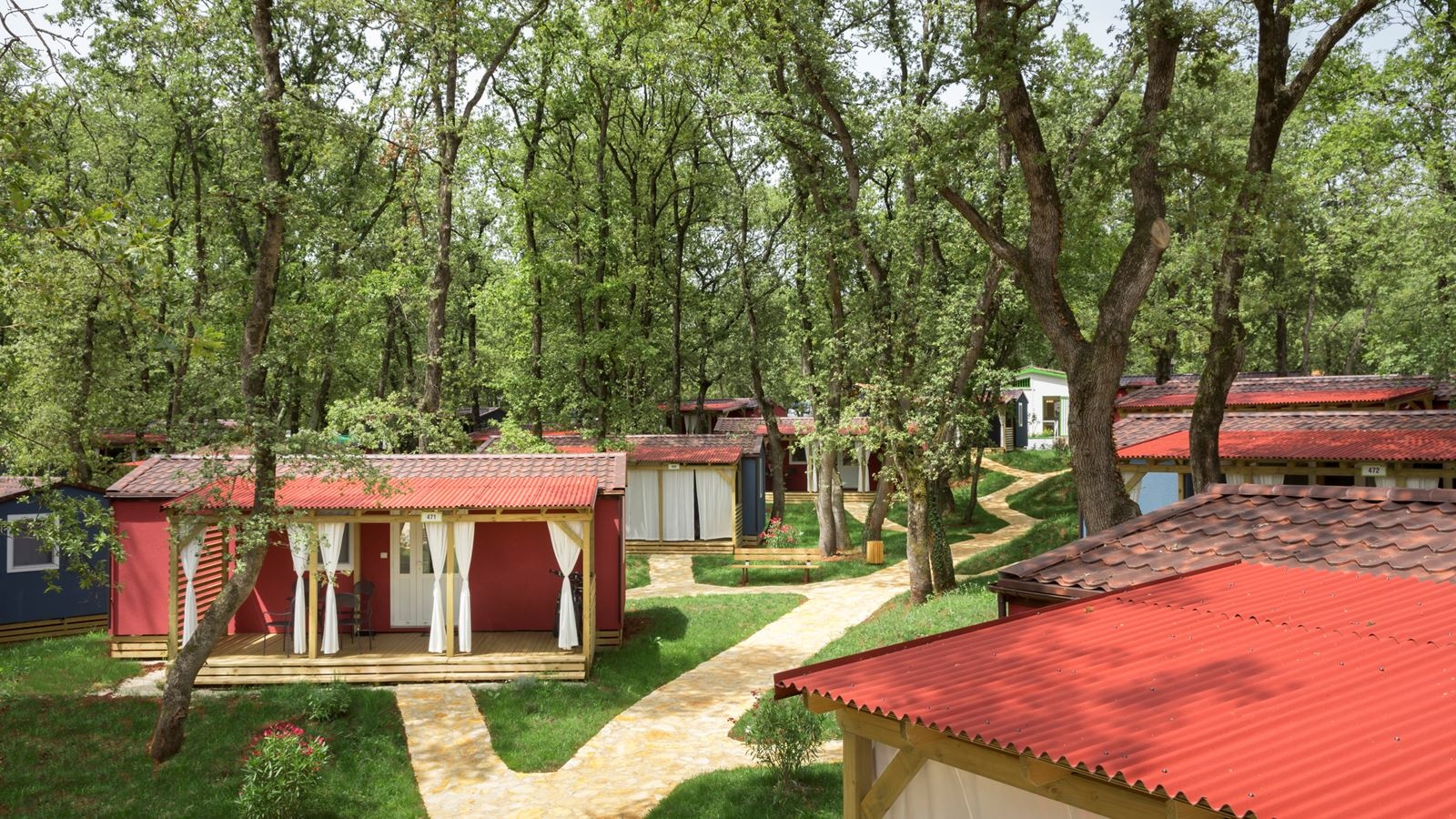 rooms-2-bedroom-premium-mobilehome-terrace