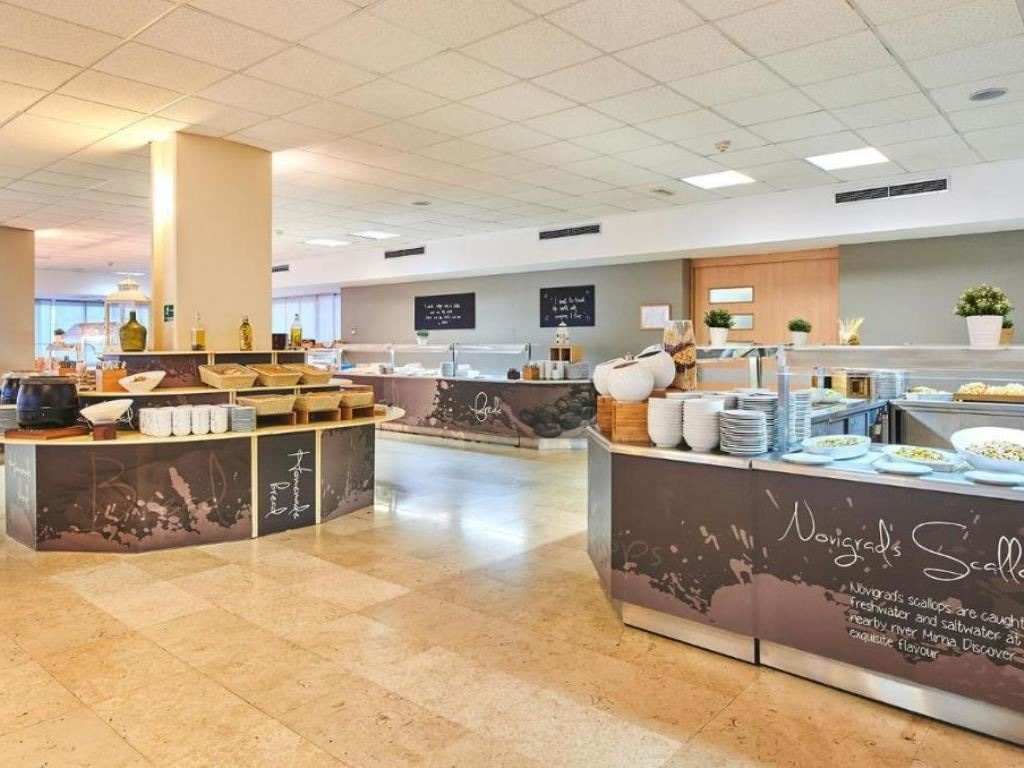 restaurants-restaurant