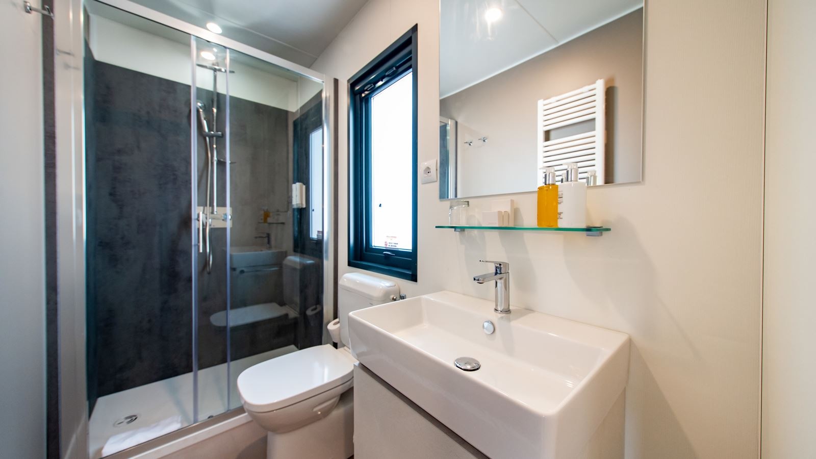 rooms-2-bedroom-beach-cottage-2-bathrooms