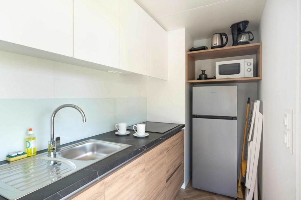 rooms-grand-premium-mobilehome-shared-pool