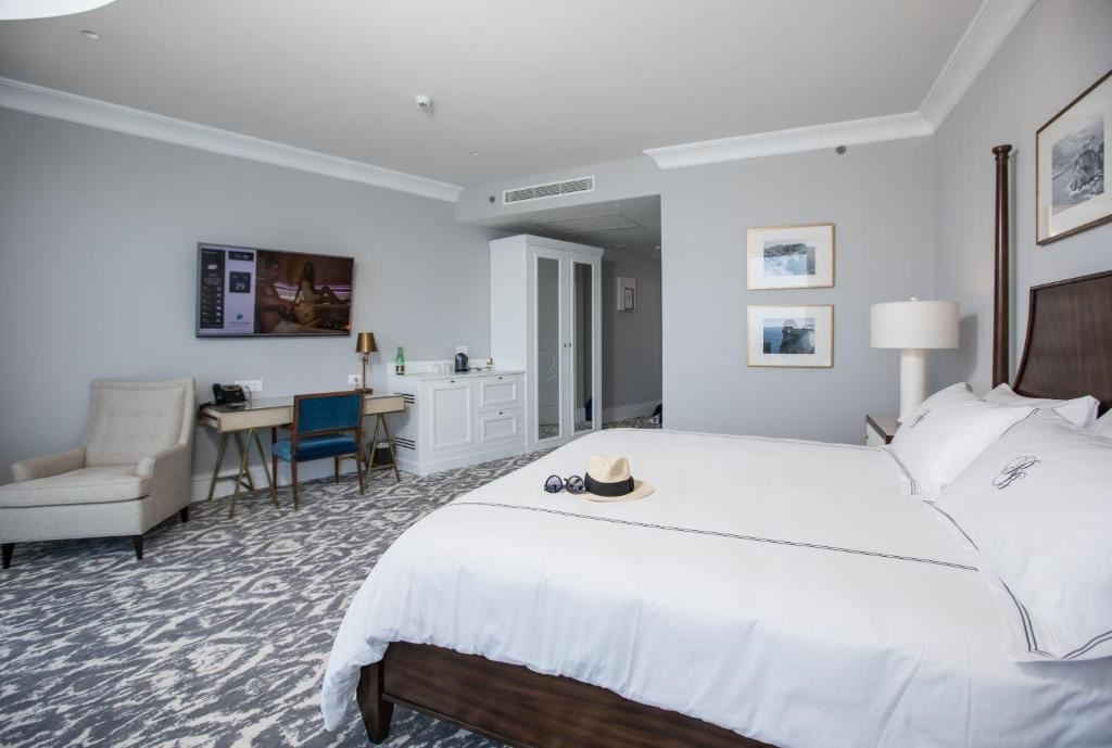 rooms-double-deluxe-room-balcony