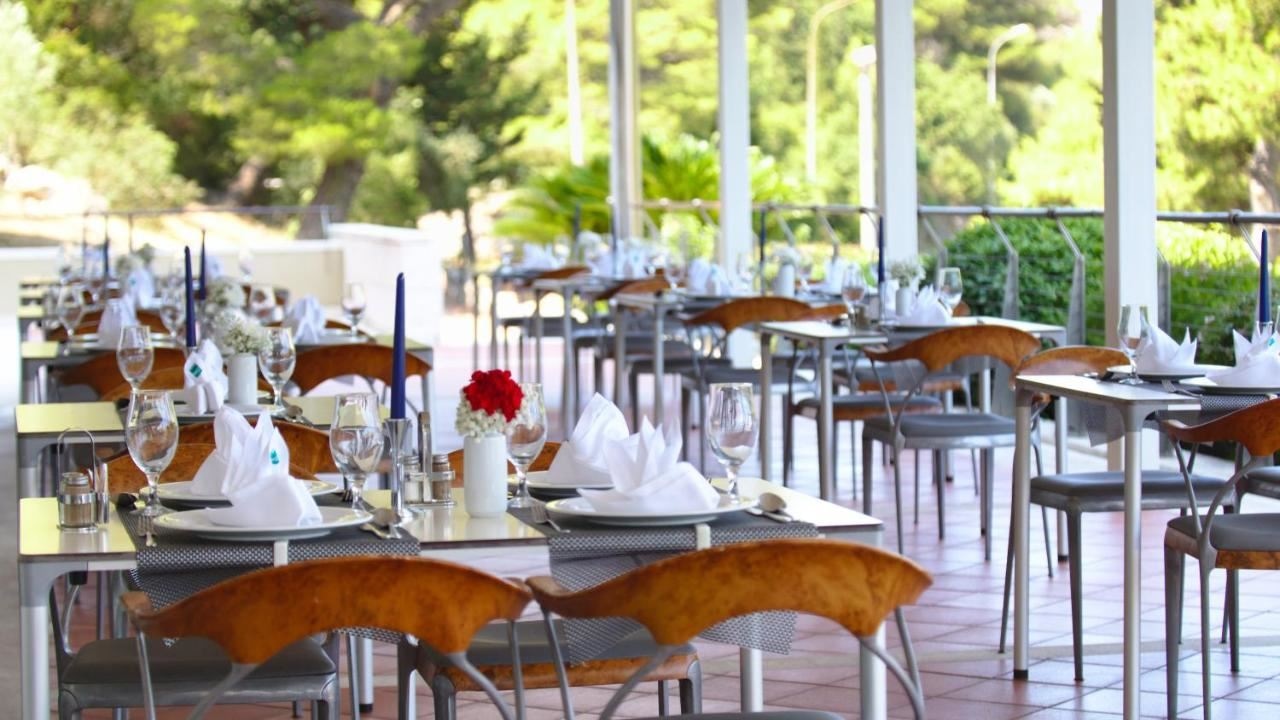 restaurants-restaurants