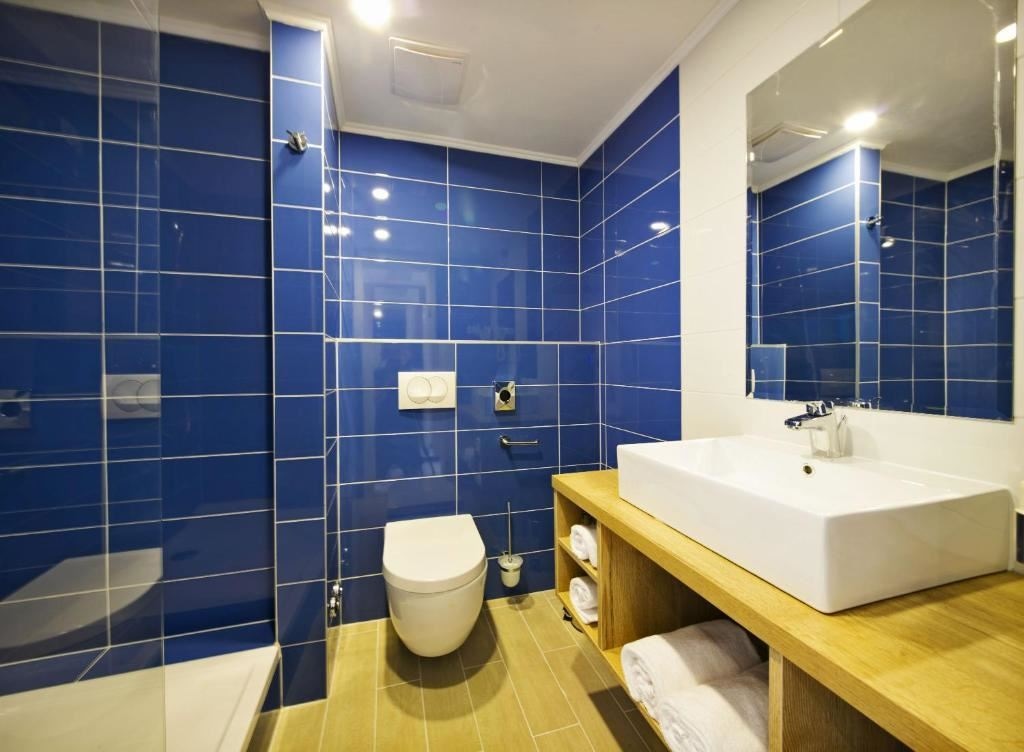 rooms-comfort-room-balcony