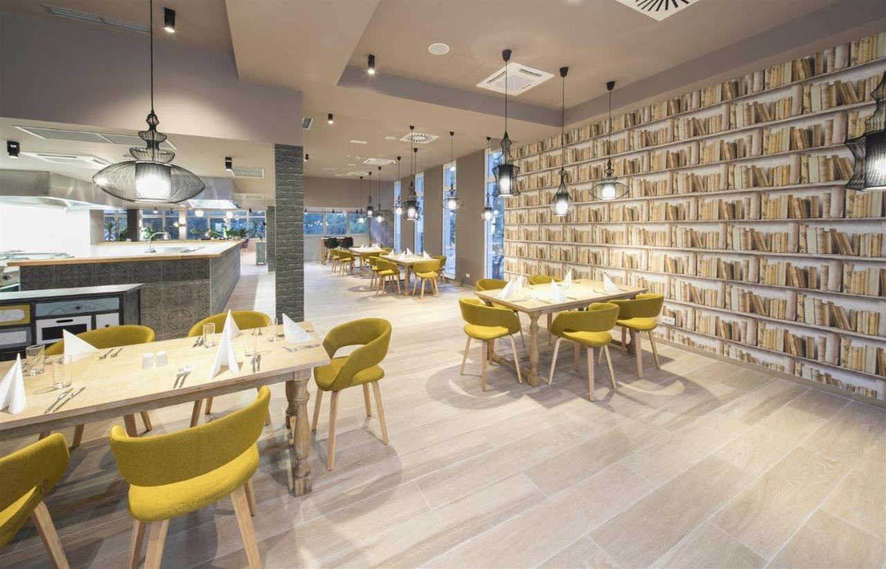 restaurants-restaurant