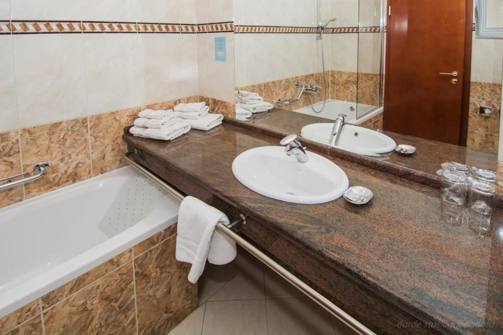 rooms-superior-room-seaview-balcony-or-terrace