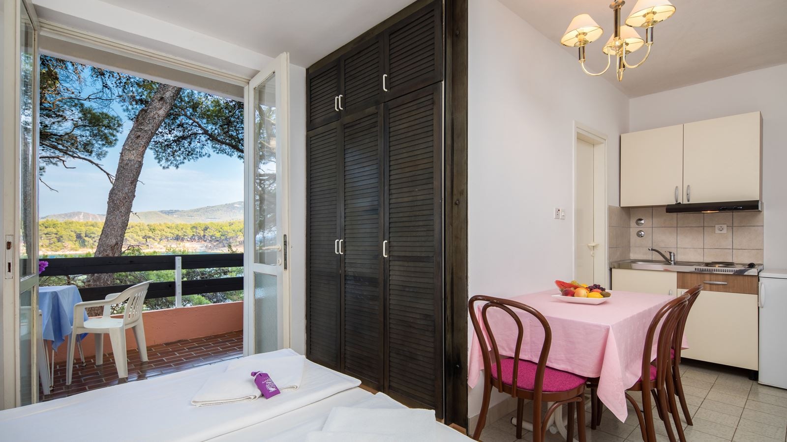 rooms-comfort-studio-seaside-balcony-or-terrace