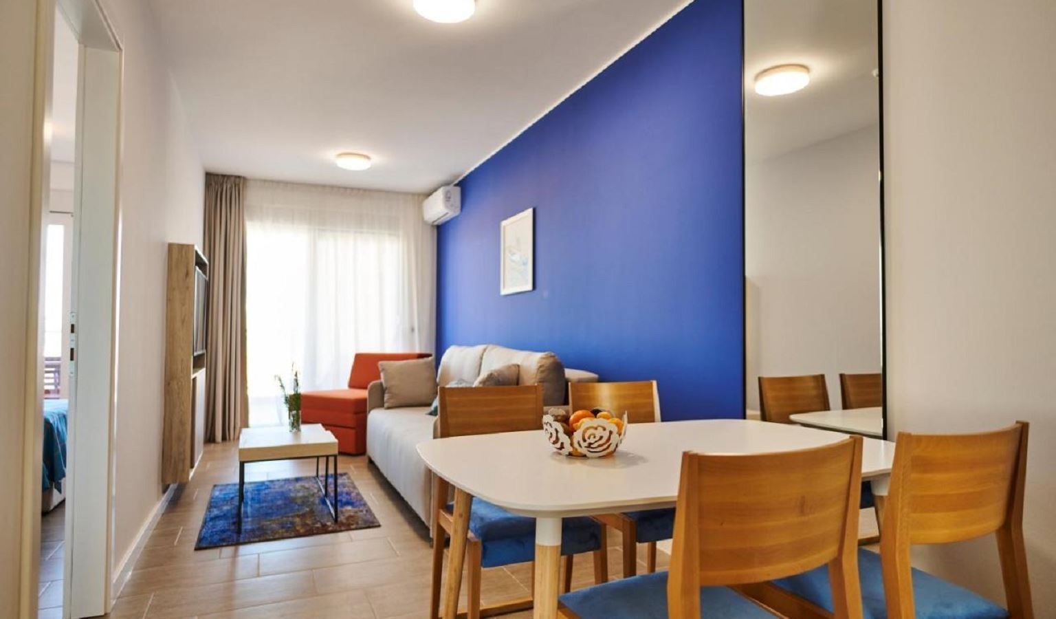 rooms-1-bedroom-apartment-balcony