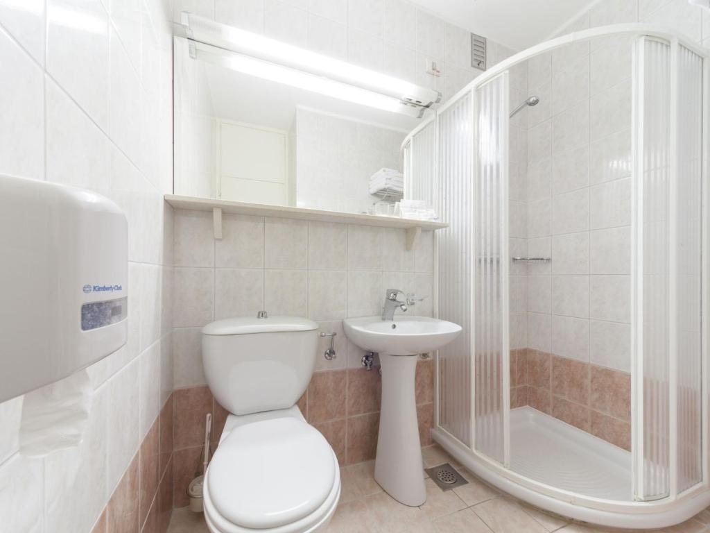 rooms-standard-room-balcony